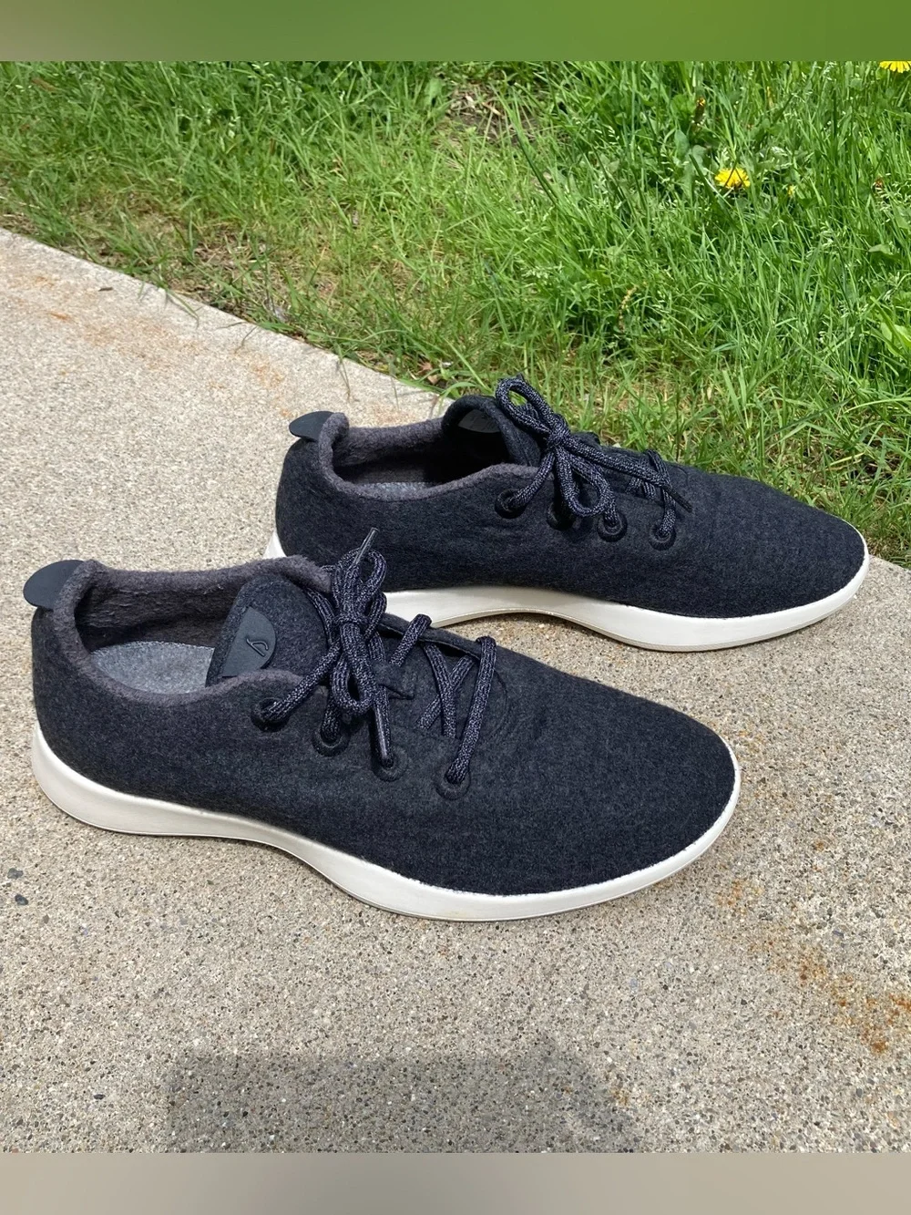 Allbirds Men's Size 11 Wool Runners Mizzles Merino Wool Dark Grey Sneakers